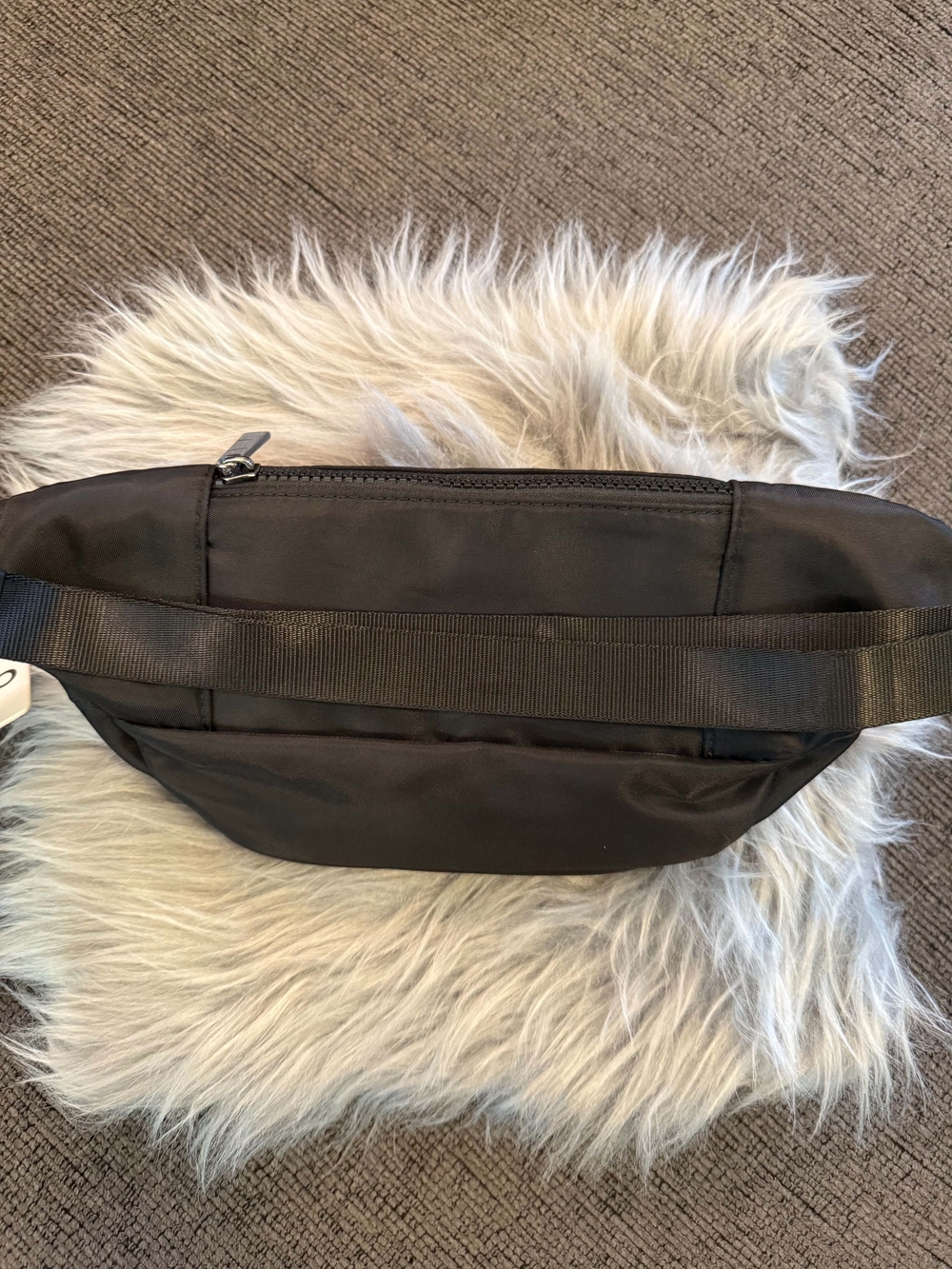 ALO Yoga Black Explorer Fanny Pack Crossbody Bag - Picture 3 of 7